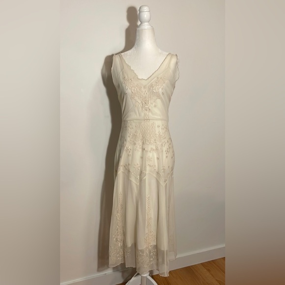 Walter Baker Dresses & Skirts - Walter Baker Ivory Dress Sheer Tulle Embroidered Lining NWT Straps Adjust Size M